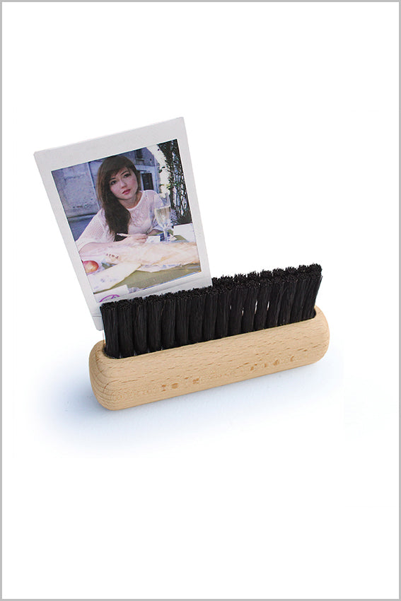 Photo holder, brush, oak base, photo young woman