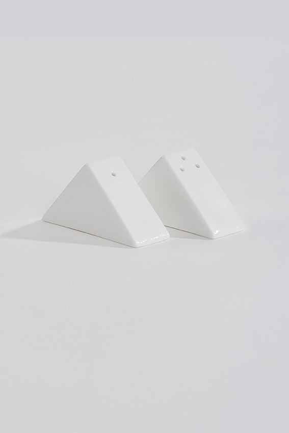 Ceramic salt pepper shakers, triangle shape, white colour